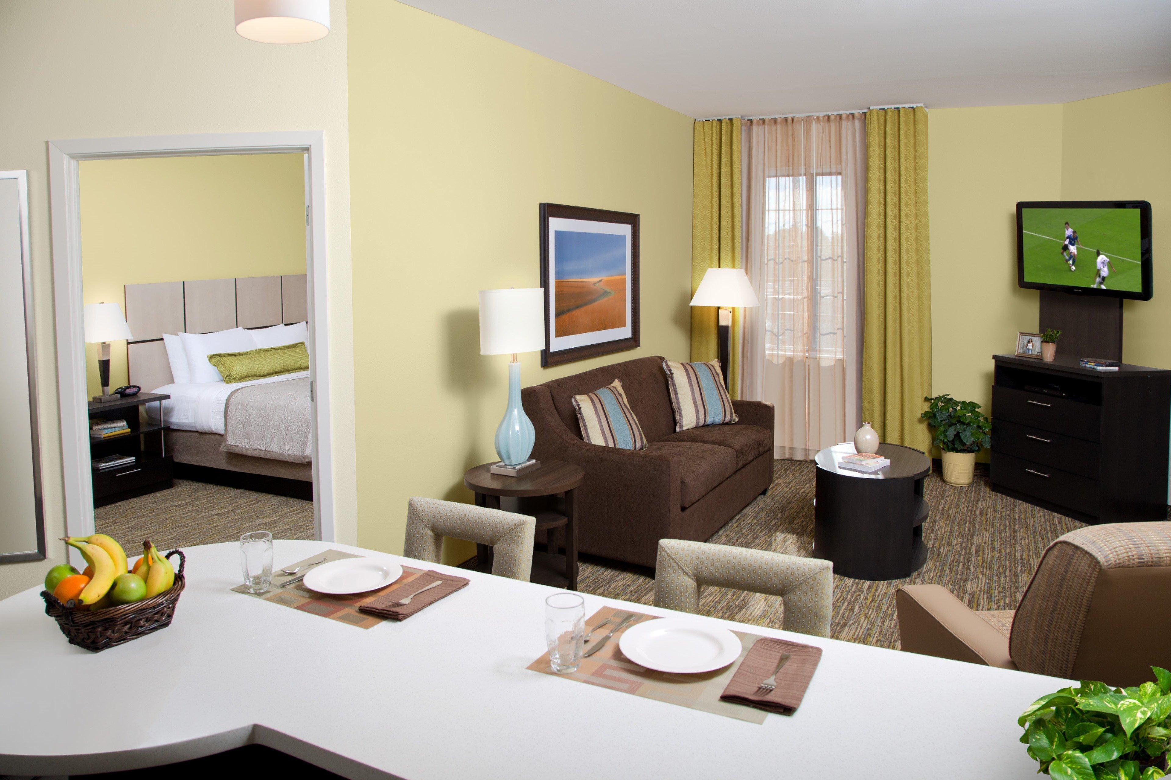 Candlewood Suites Philadelphia - Airport Area By Ihg Chester Exterior foto